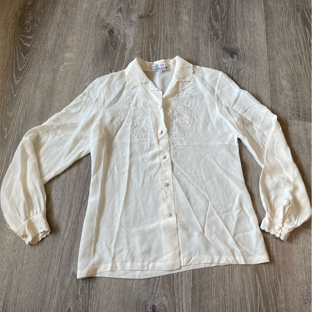 Jade Lantern Size 34 (Small) Cream Bell Sleeve Embellished Sheer Womens Blouse